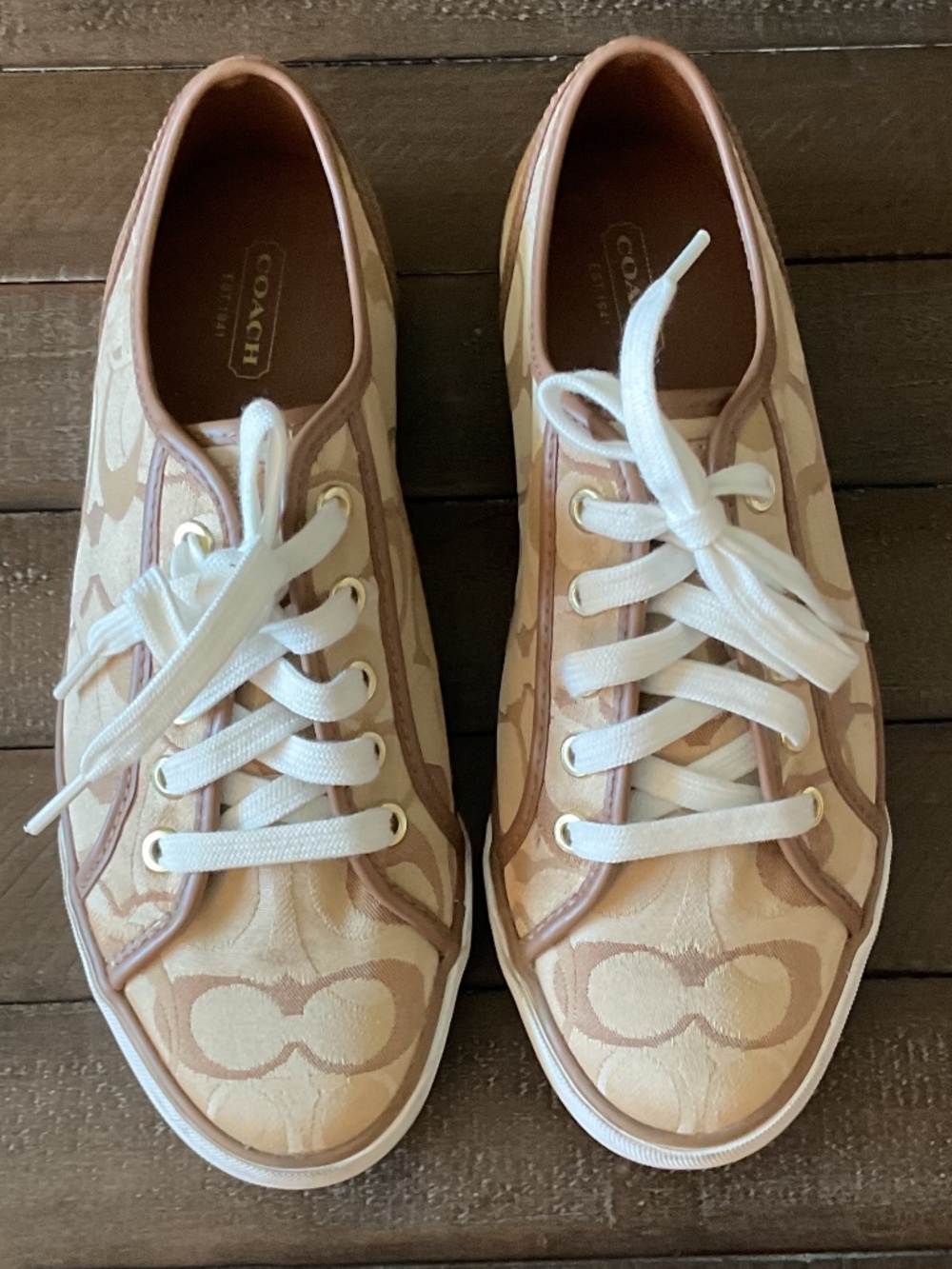 🤩 COACH Dee Signature Women's Sneakers - size 8.5